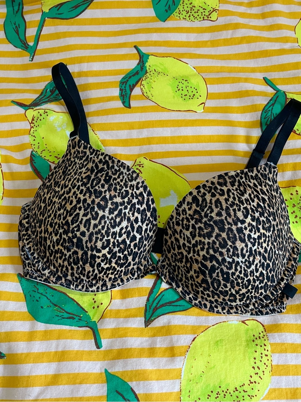 Victoria's Secret Sexy Tee Smooth Push-Up Bra
